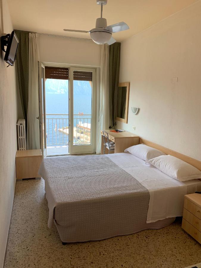 Hotel Sorriso Brenzone sul Garda Dış mekan fotoğraf