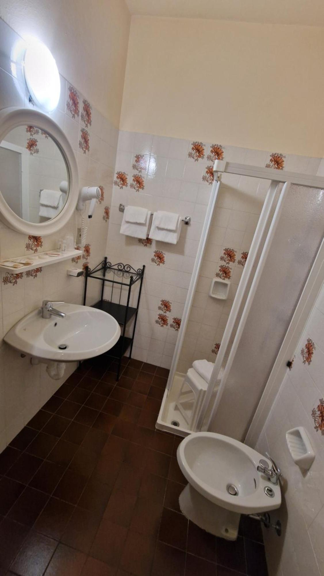 Hotel Sorriso Brenzone sul Garda Dış mekan fotoğraf