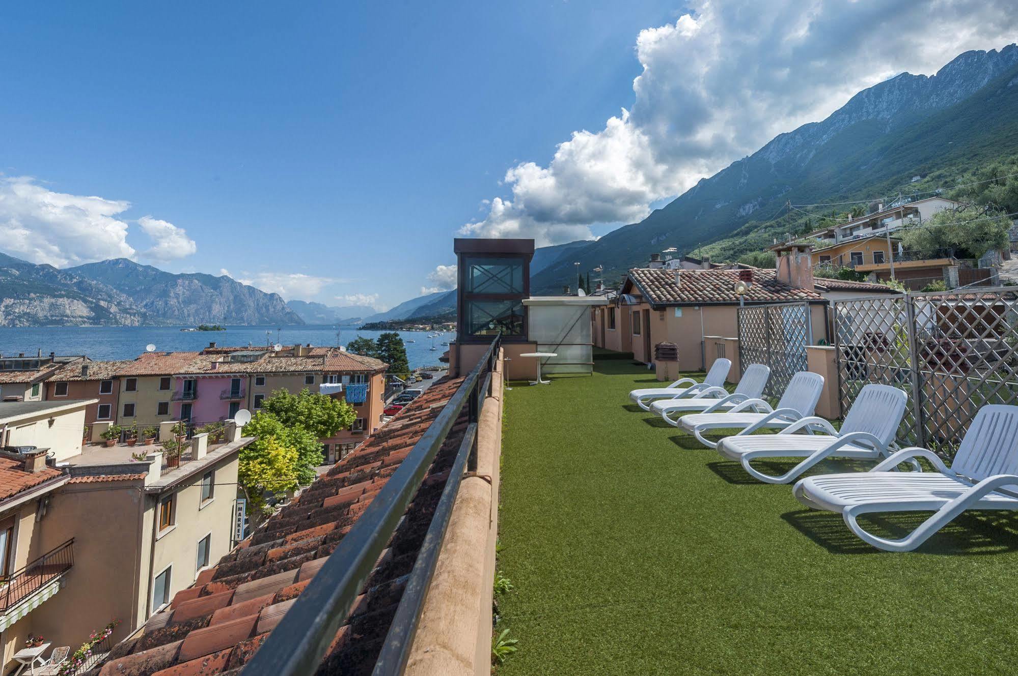 Hotel Sorriso Brenzone sul Garda Dış mekan fotoğraf