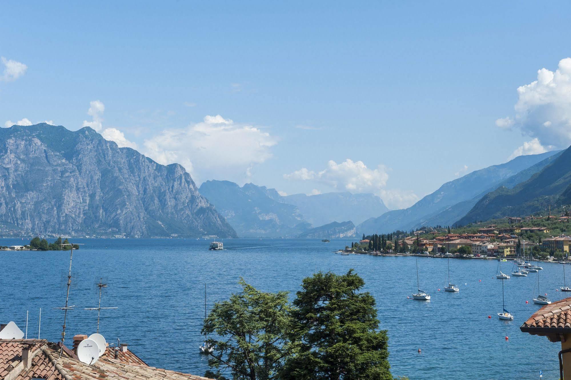 Hotel Sorriso Brenzone sul Garda Dış mekan fotoğraf